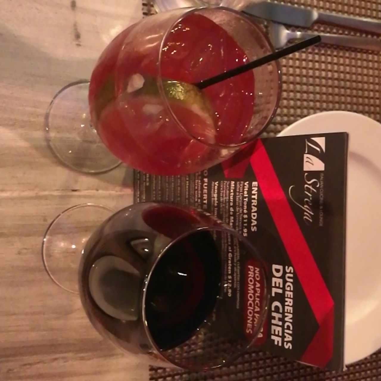 sangria rosada y vino tinto chiante