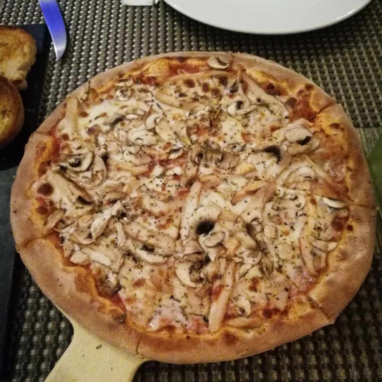 pizza de pollo extra de hongos