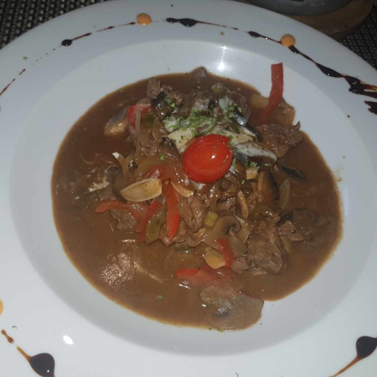 Strogonoff de Res con pasta a la crema