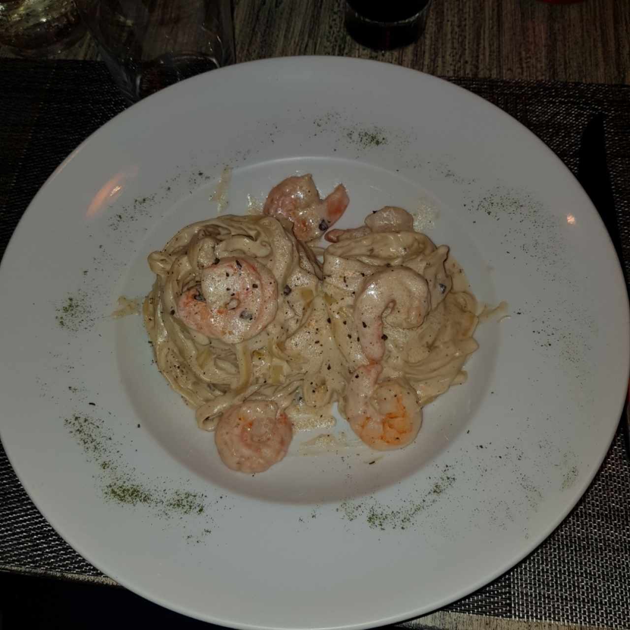 Fetuchini Strega con Camarones