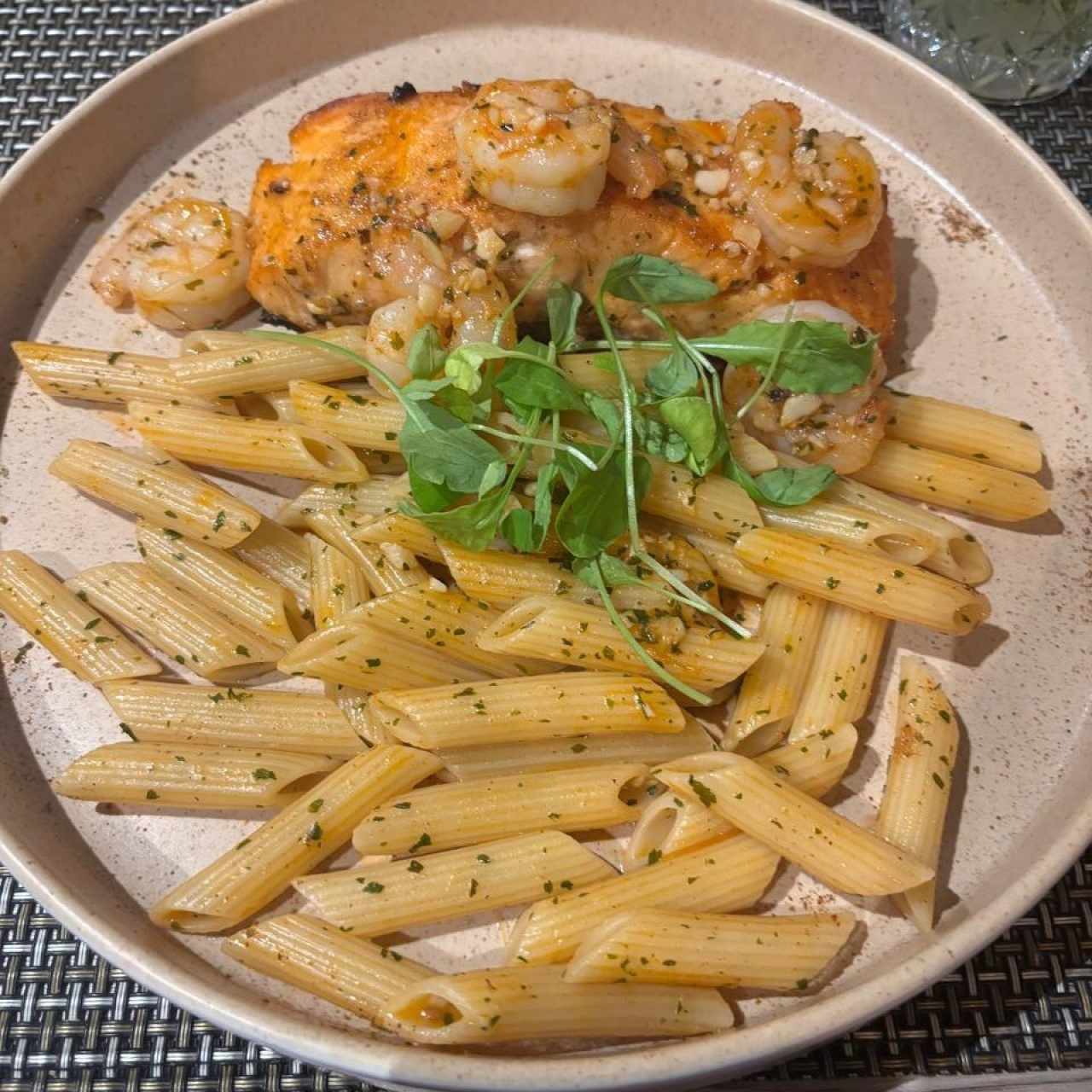 Pescados - Salmón con Camarones