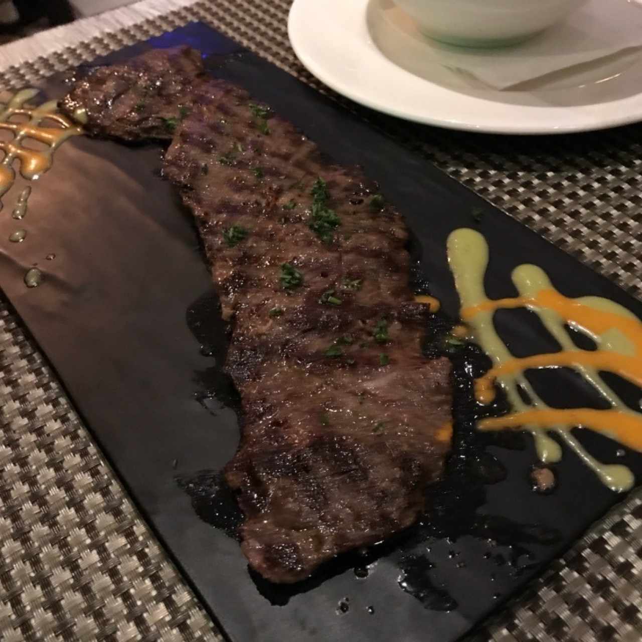 Entraña de Res Importada Al Grill
