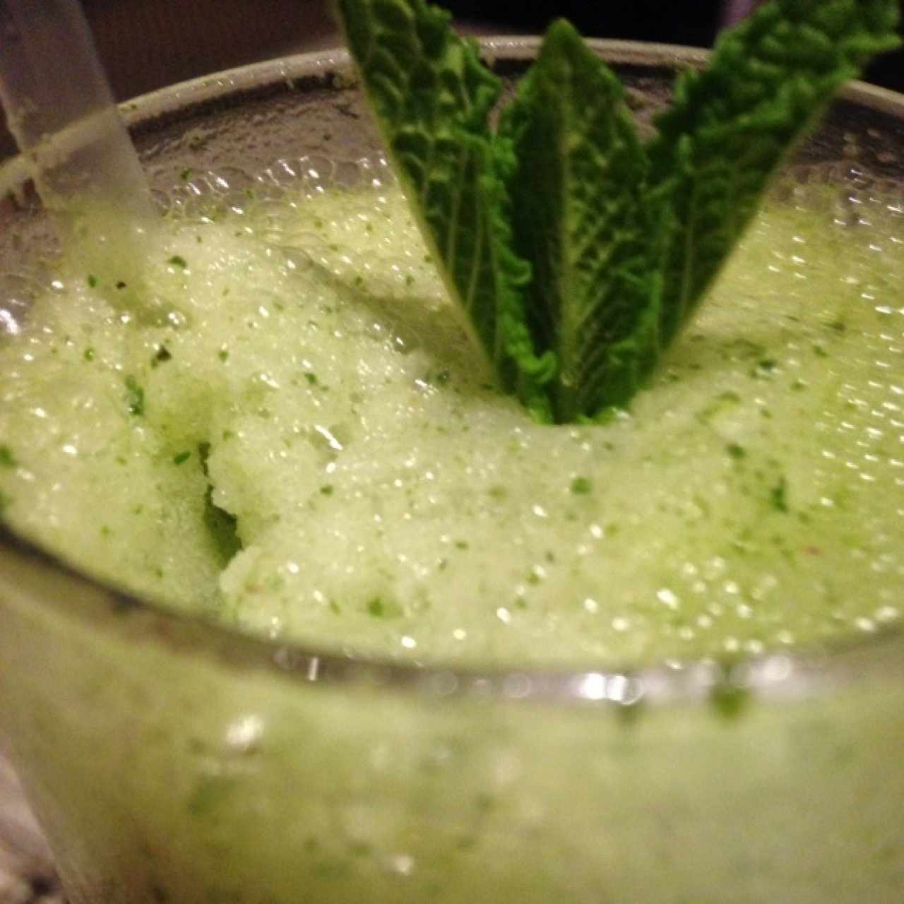 Limonada con hierba buena