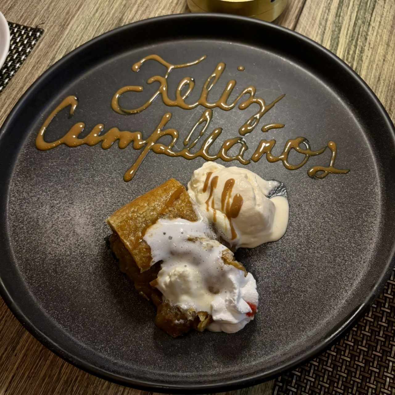 Strudel de Manzana Con Helado
