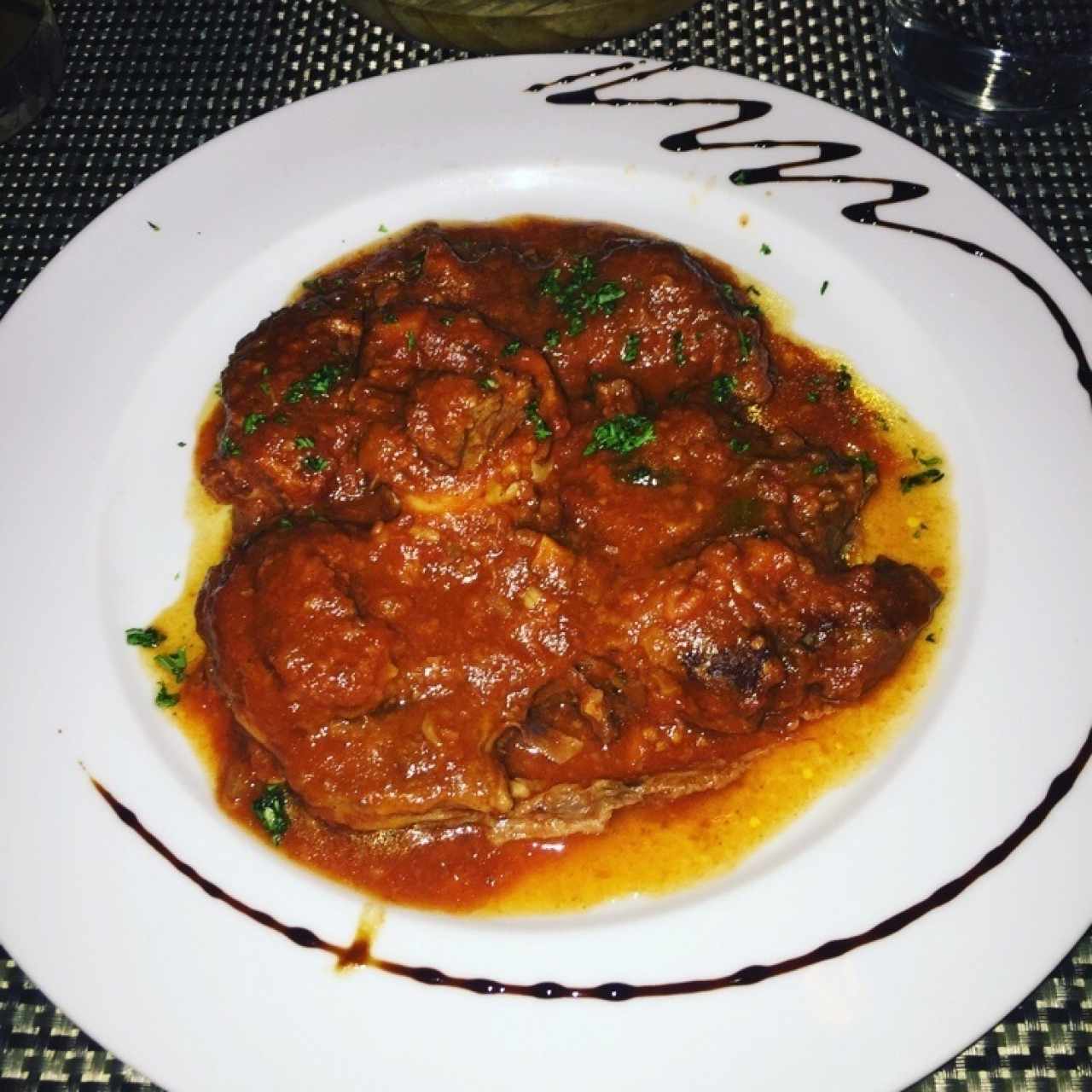 Ossobuco de Res con Linguini a la Crema
