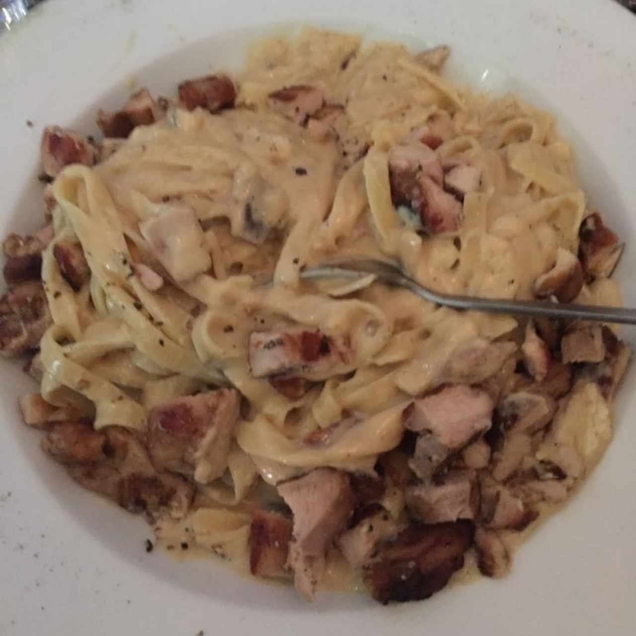 Ossobuco de Res con Linguini a la Crema