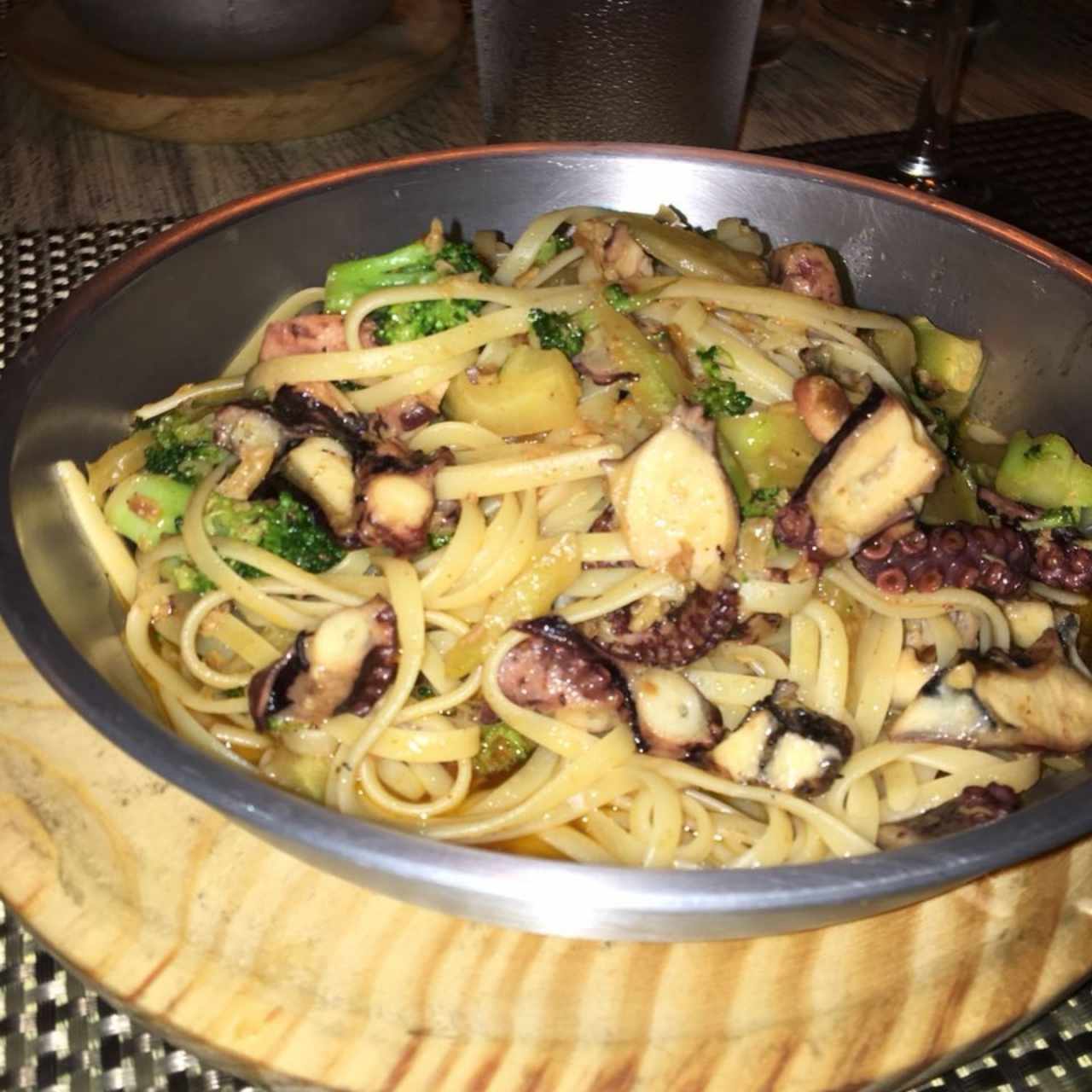 Linguini con Pulpo y Brócoli
