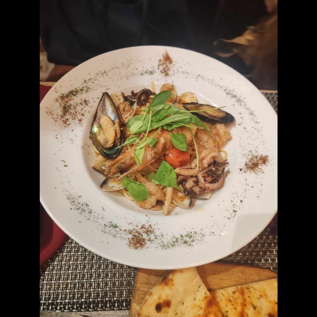 Linguinni Frutti Di Mare