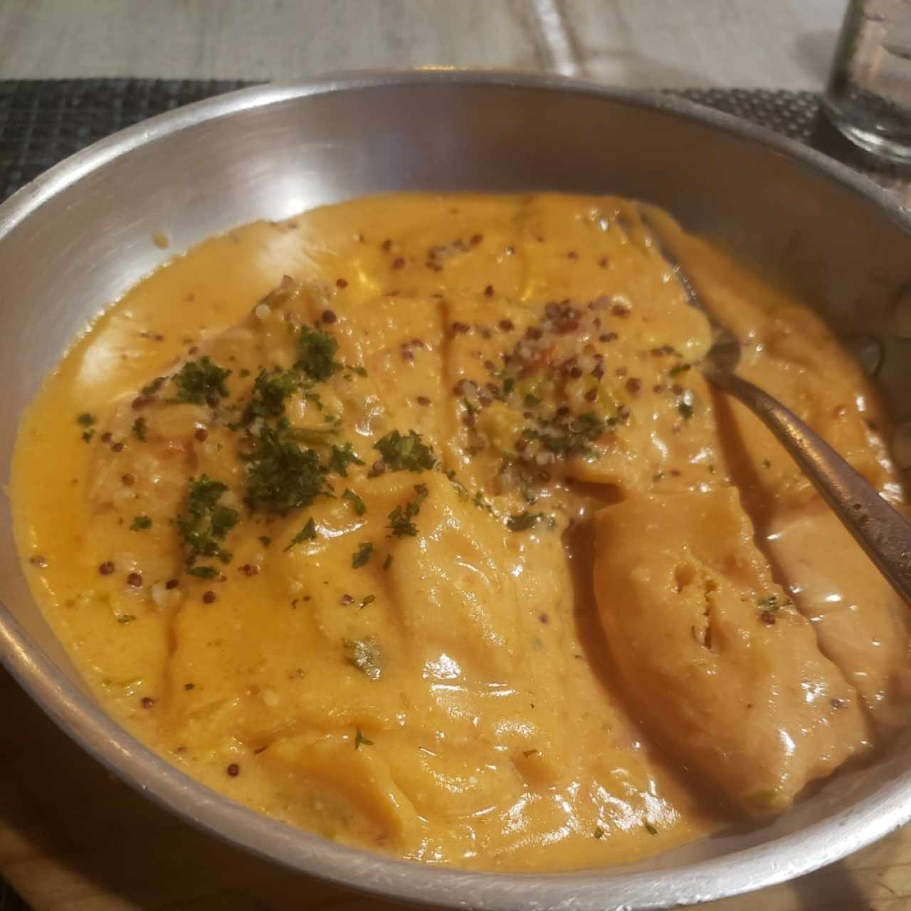 Ravioli con Salmon 
