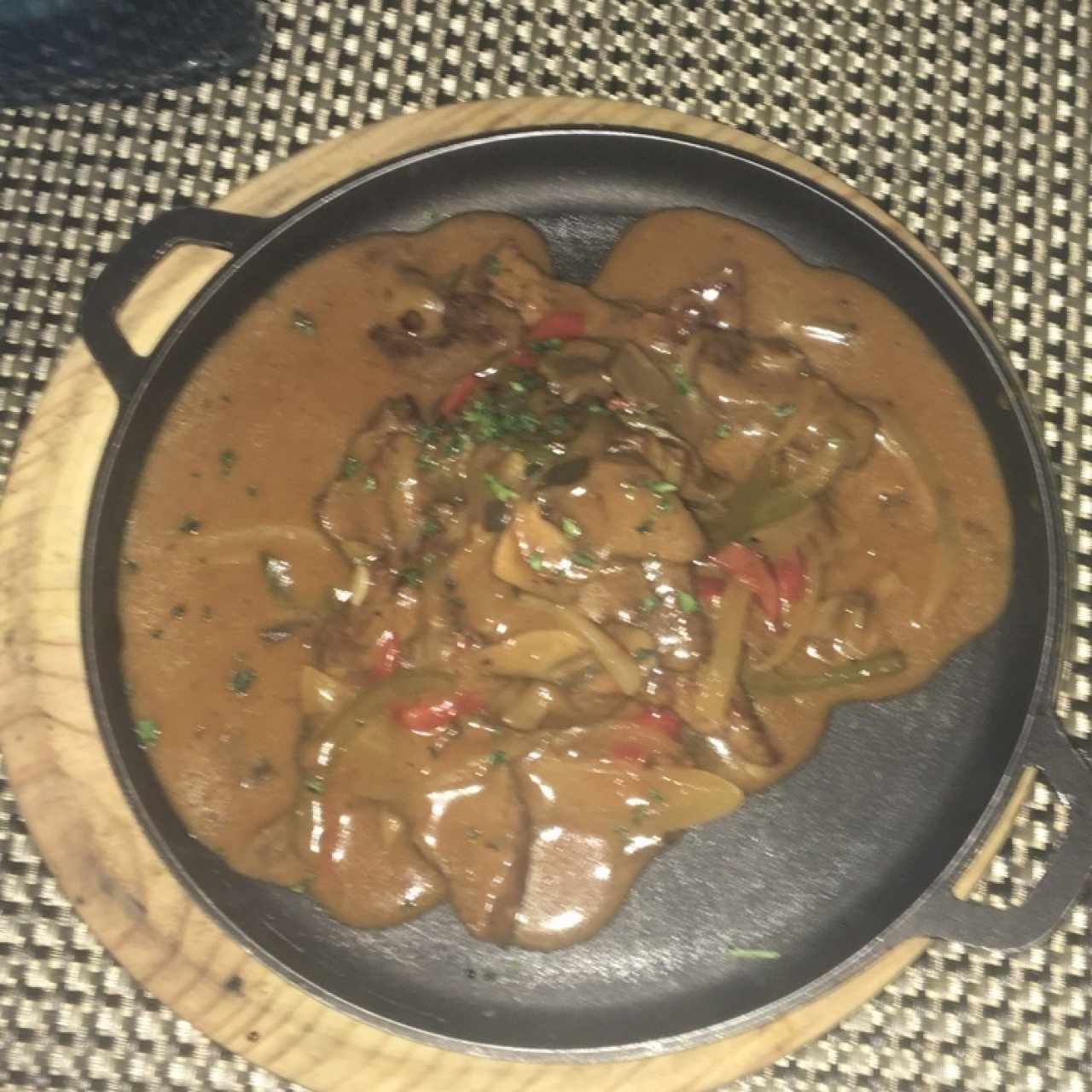 Strogonoff de Res con pasta a la crema