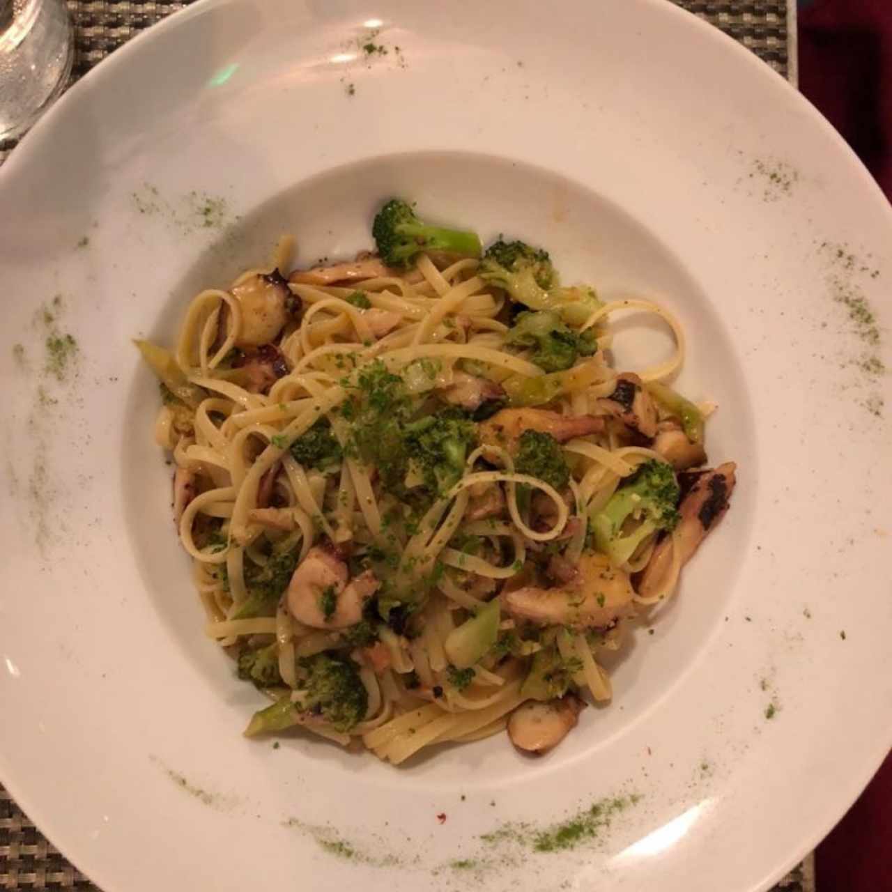 Linguini con Pulpo y Brócoli