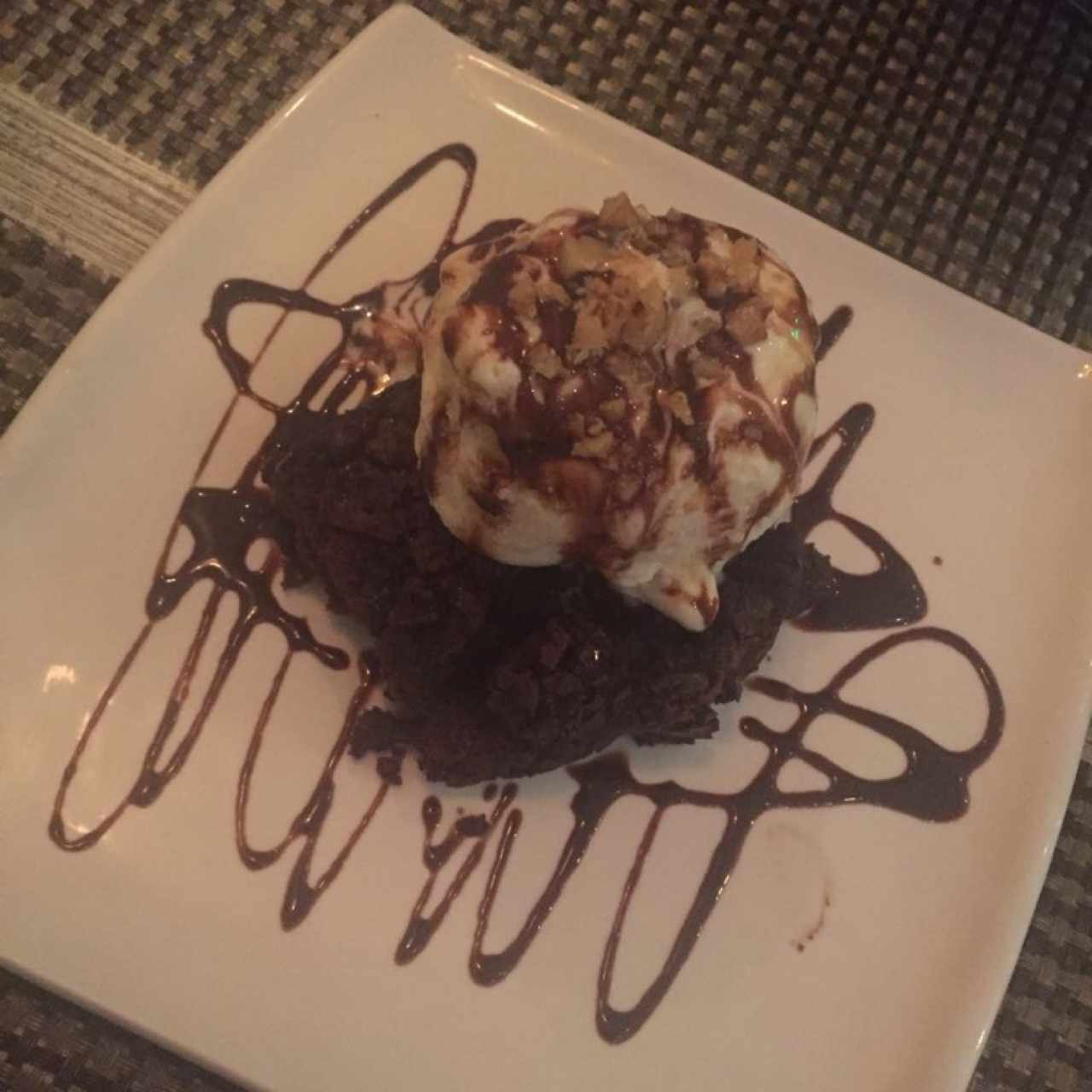 Postres - Brownie con Helado
