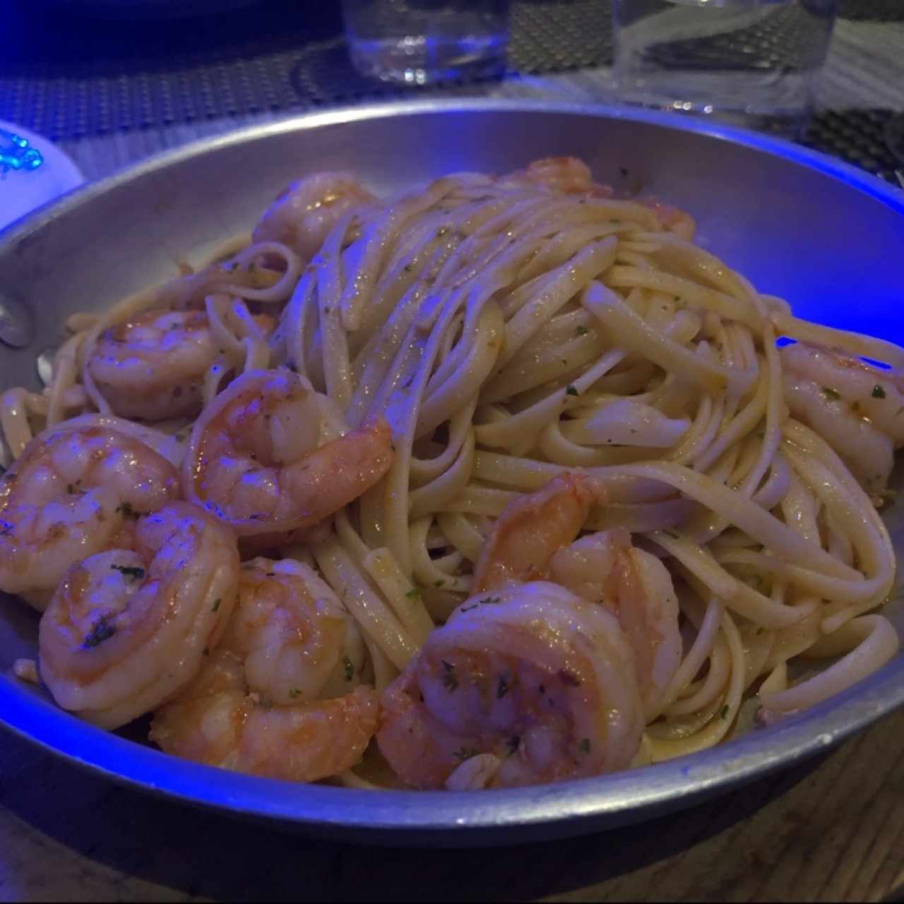 Linguini con Camaron y Brócoli
