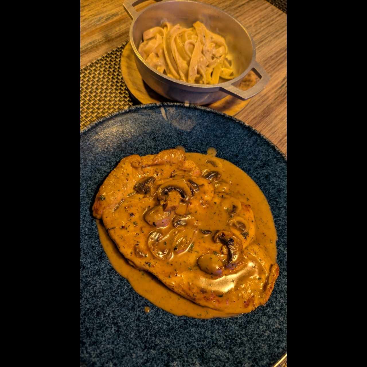 Pechuga de Pollo al Funghi