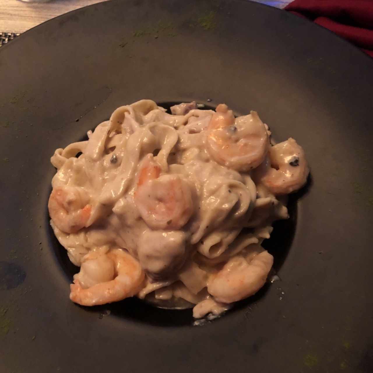 strega con camarones