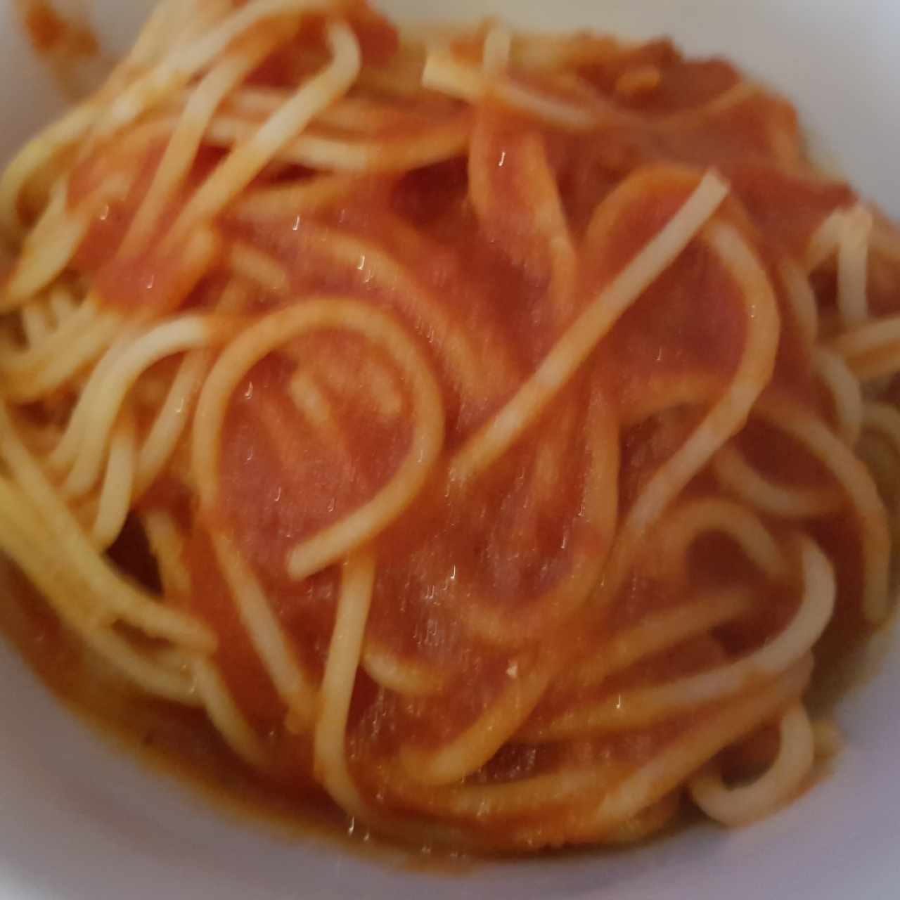 Spaghetti al pomodoro