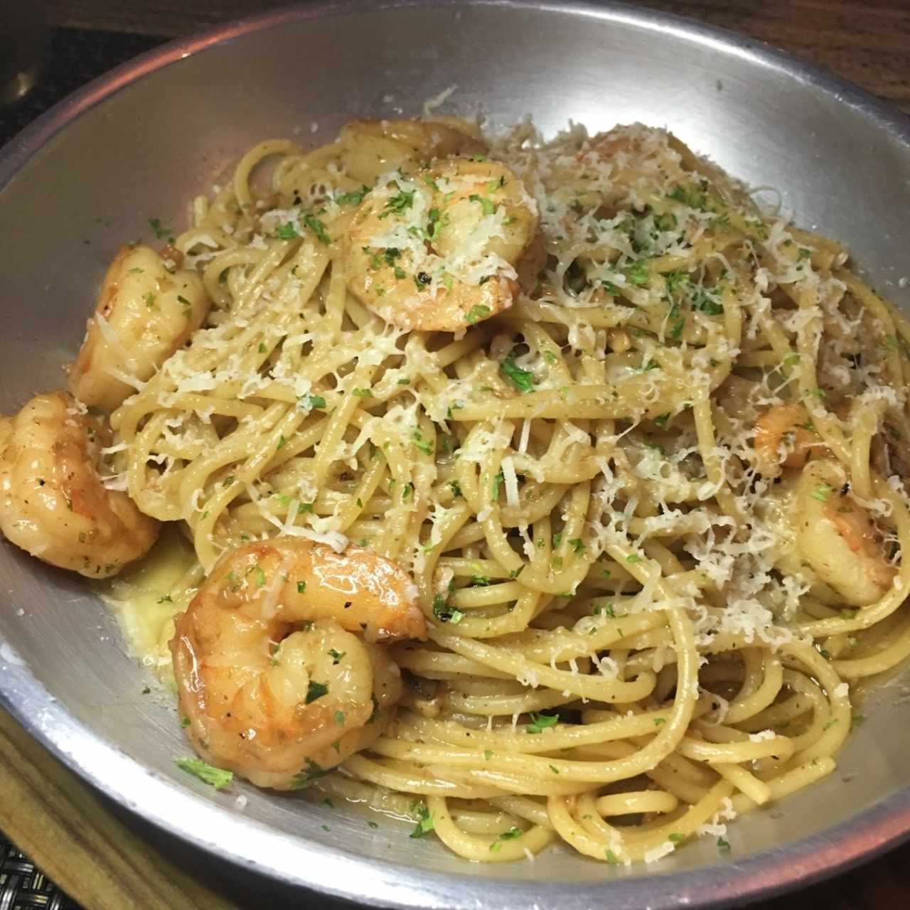 pasta al oleo con camarones 