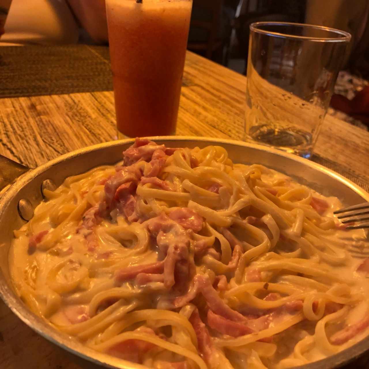 TU PASTA (Spaguetis Alfredo) 