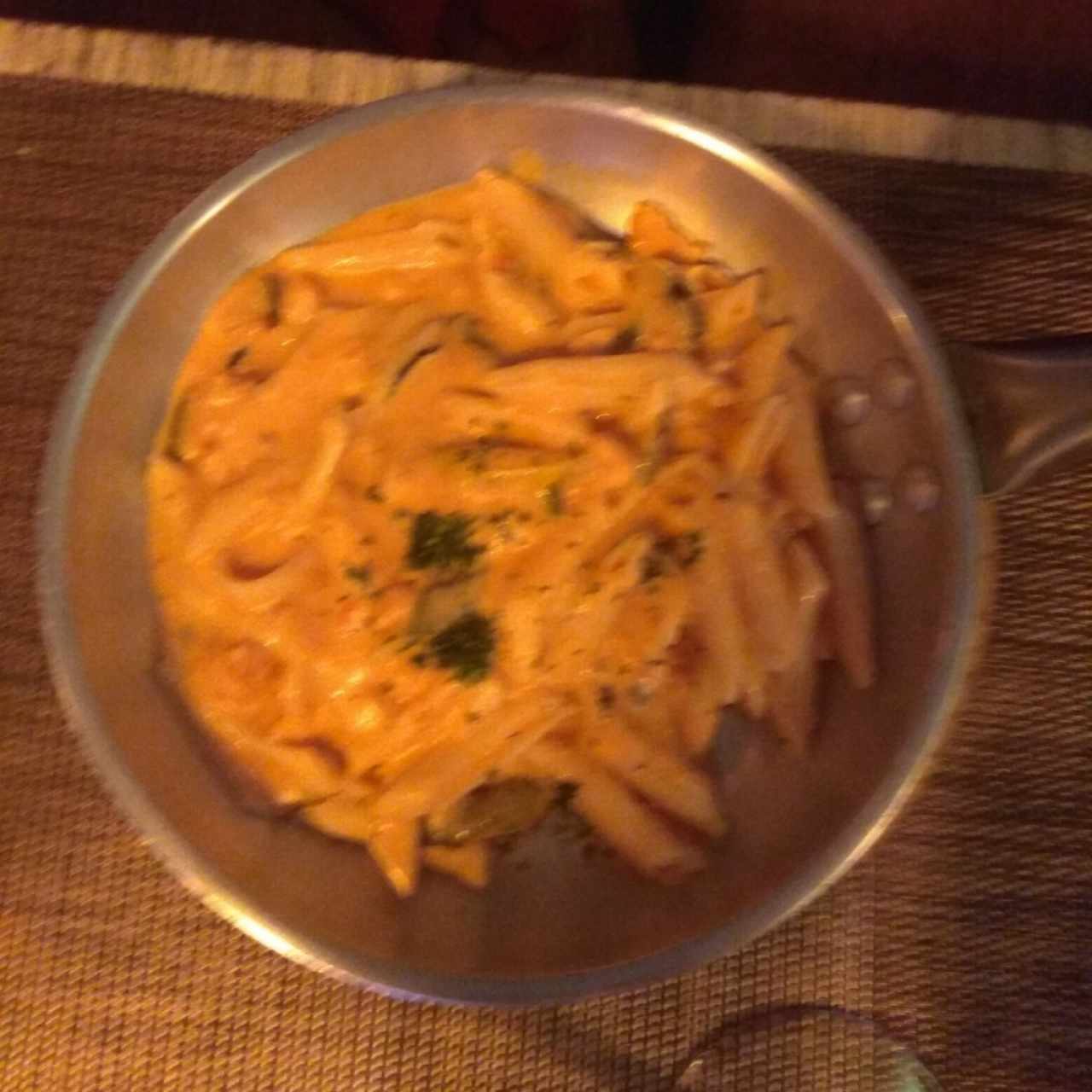 Pastas - Penne con Salmón y Zuchinni