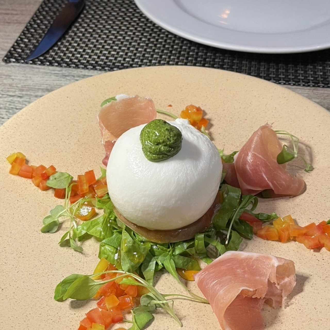ENTRADAS - Burrata Especial