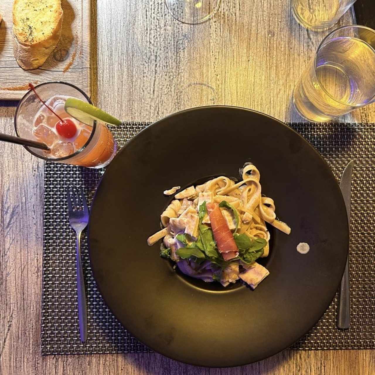 OPCIÓN 1 - Fetuccini Strega