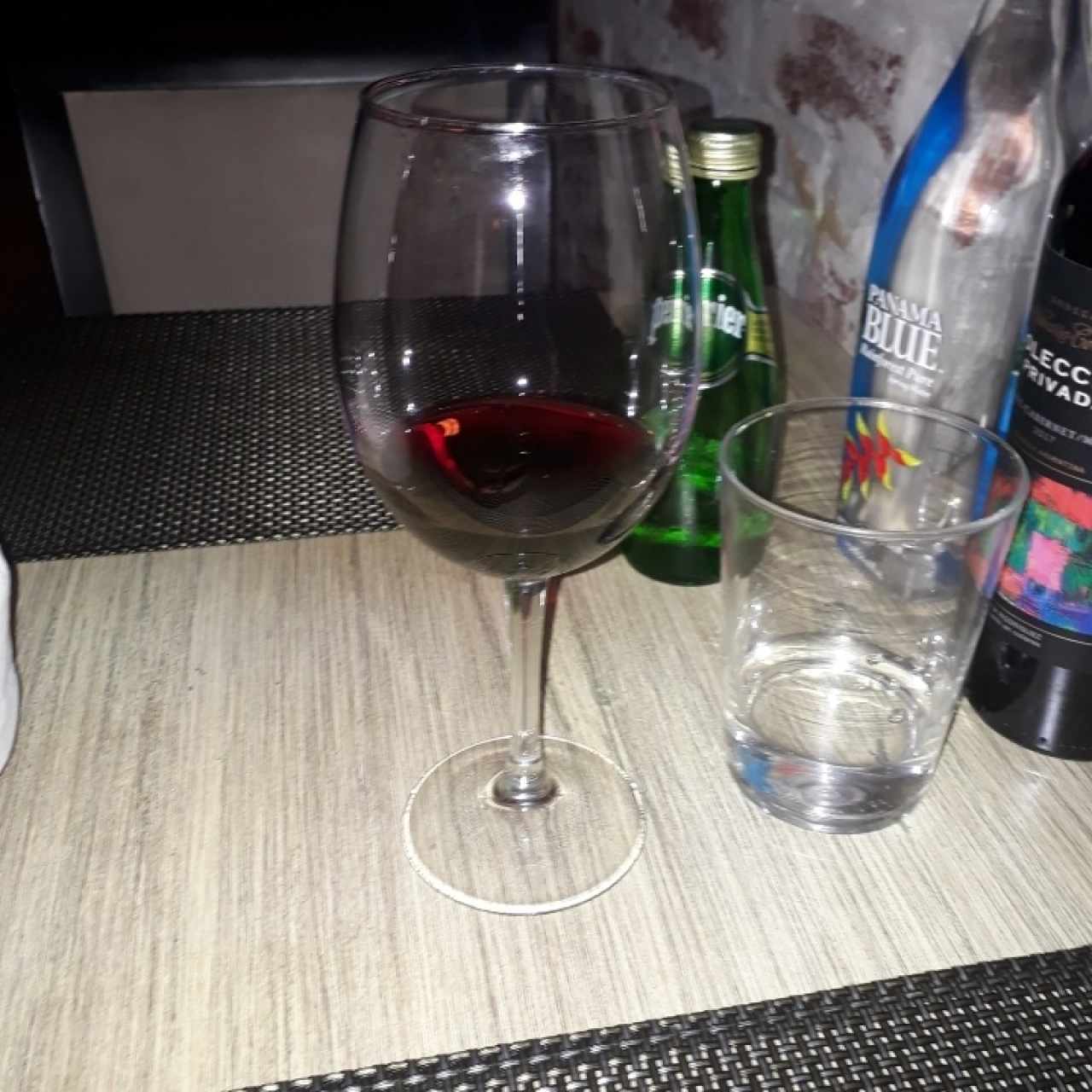 Tinto den la casa