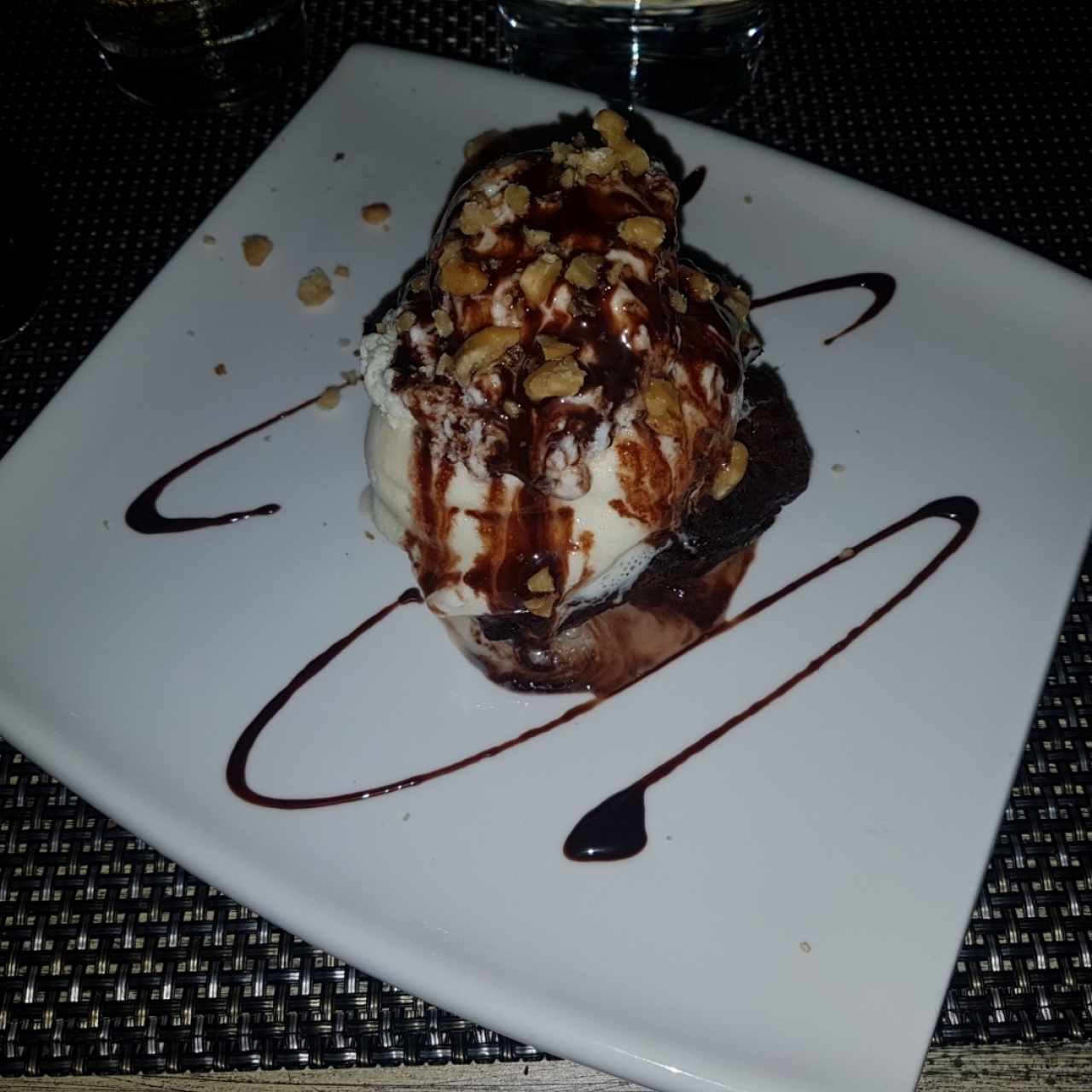 brownie con helado