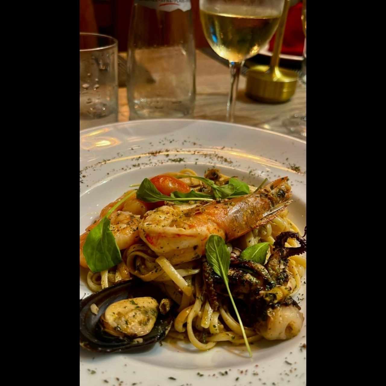 Linguinni Frutti Di Mare