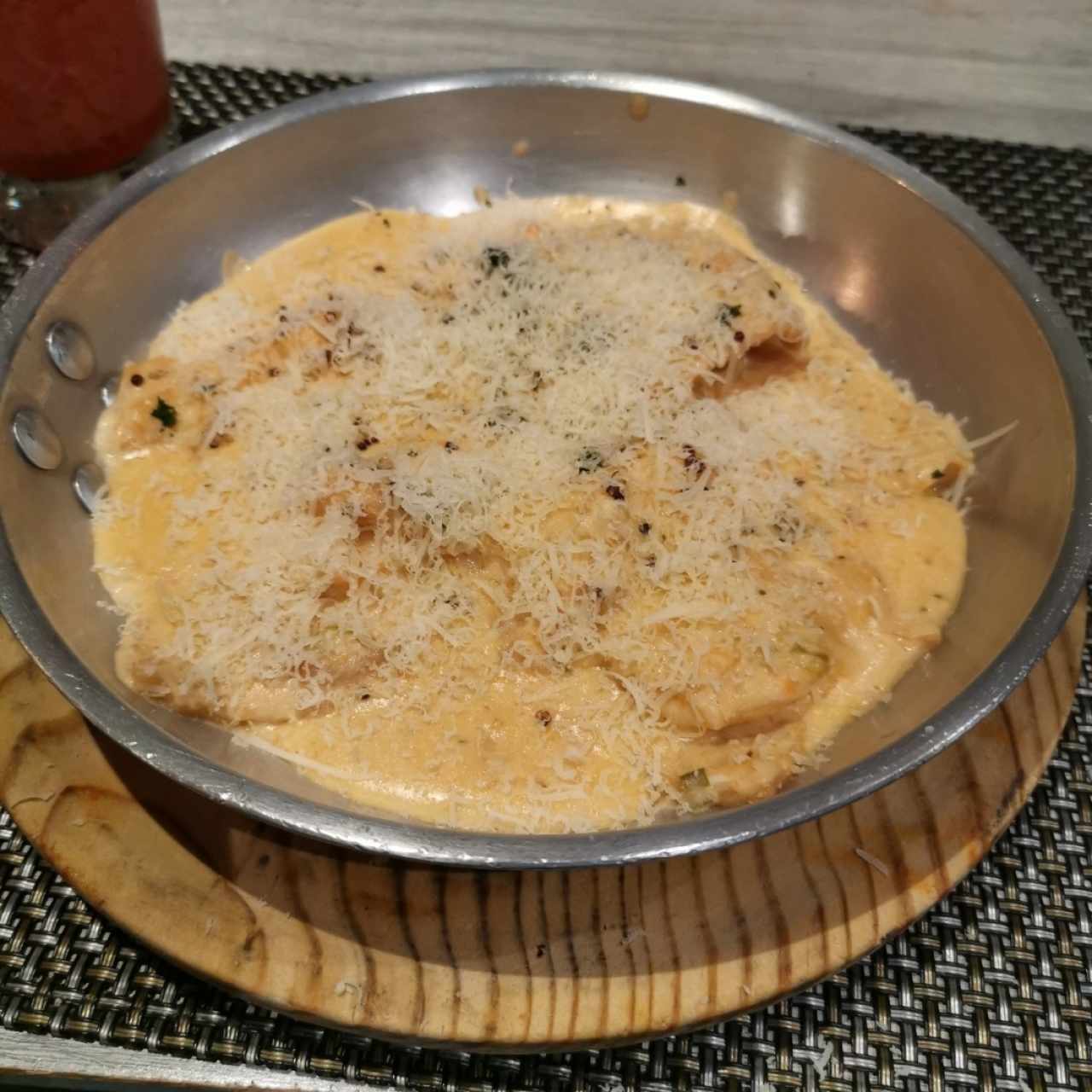 ravioli de salmón ahumado