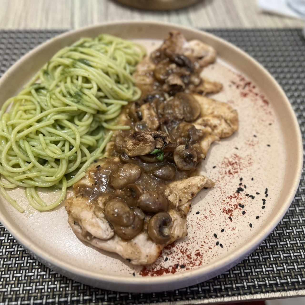 Pechuga de Pollo al Funghi