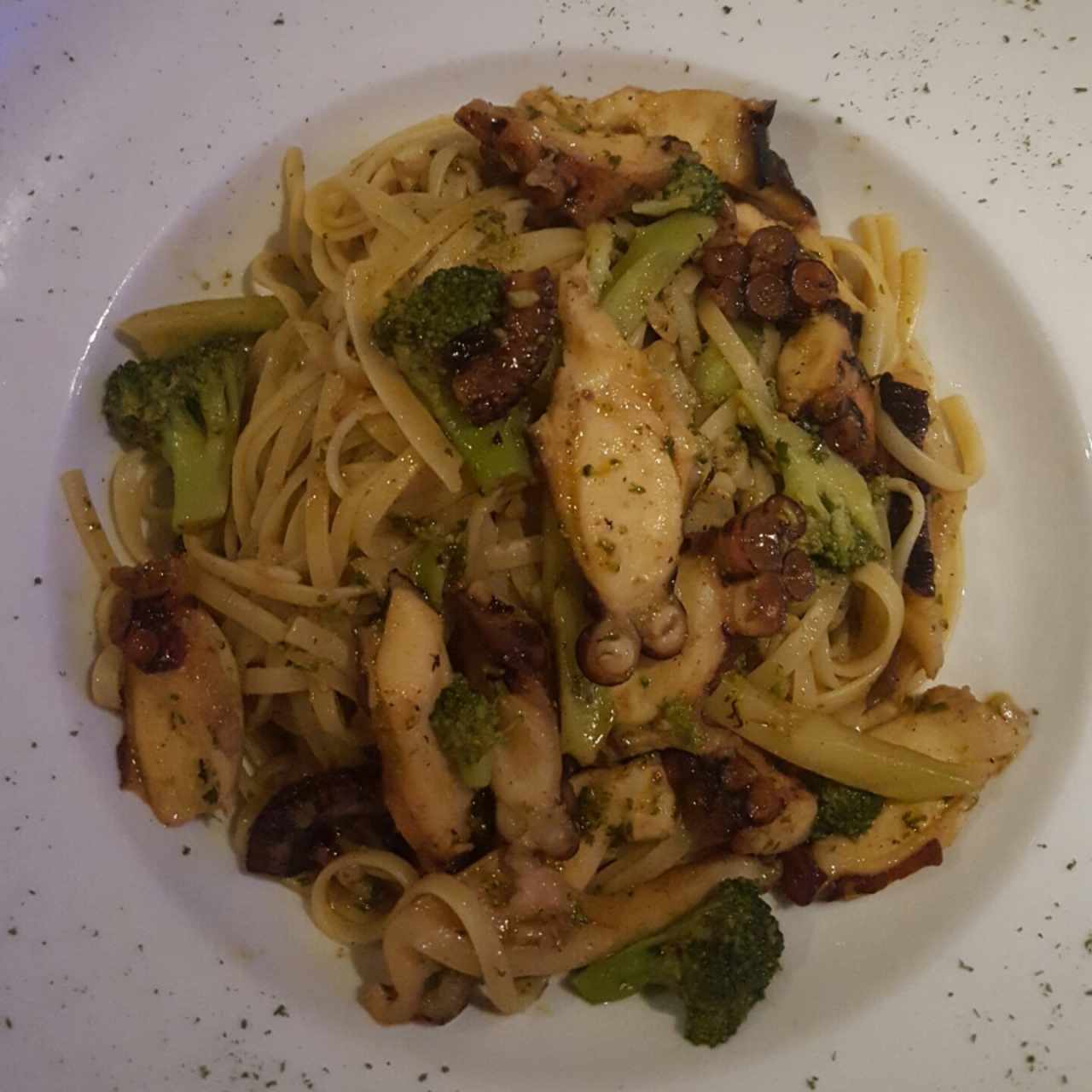 Linguini con Pulpo y Brócoli