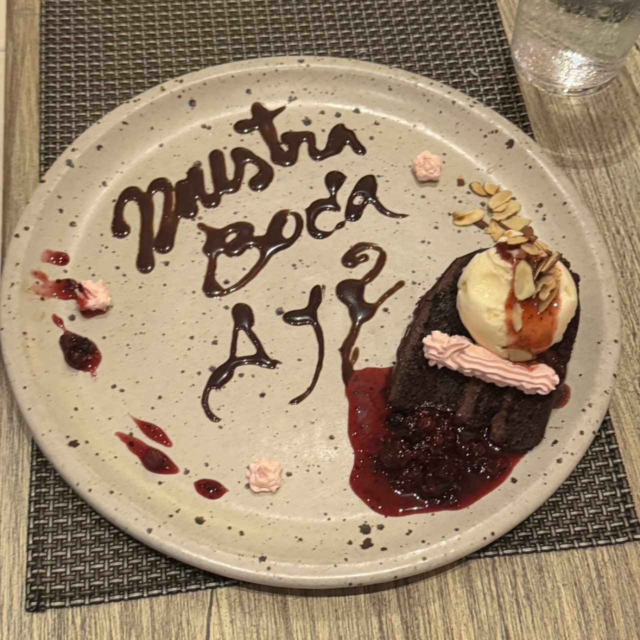 Postres Artesanales - Delicia de Chocolate