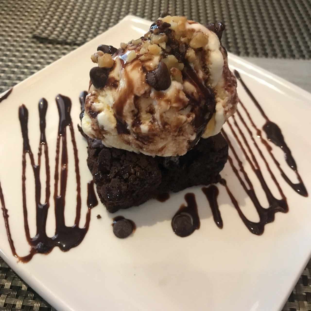 Postres - Brownie con Helado