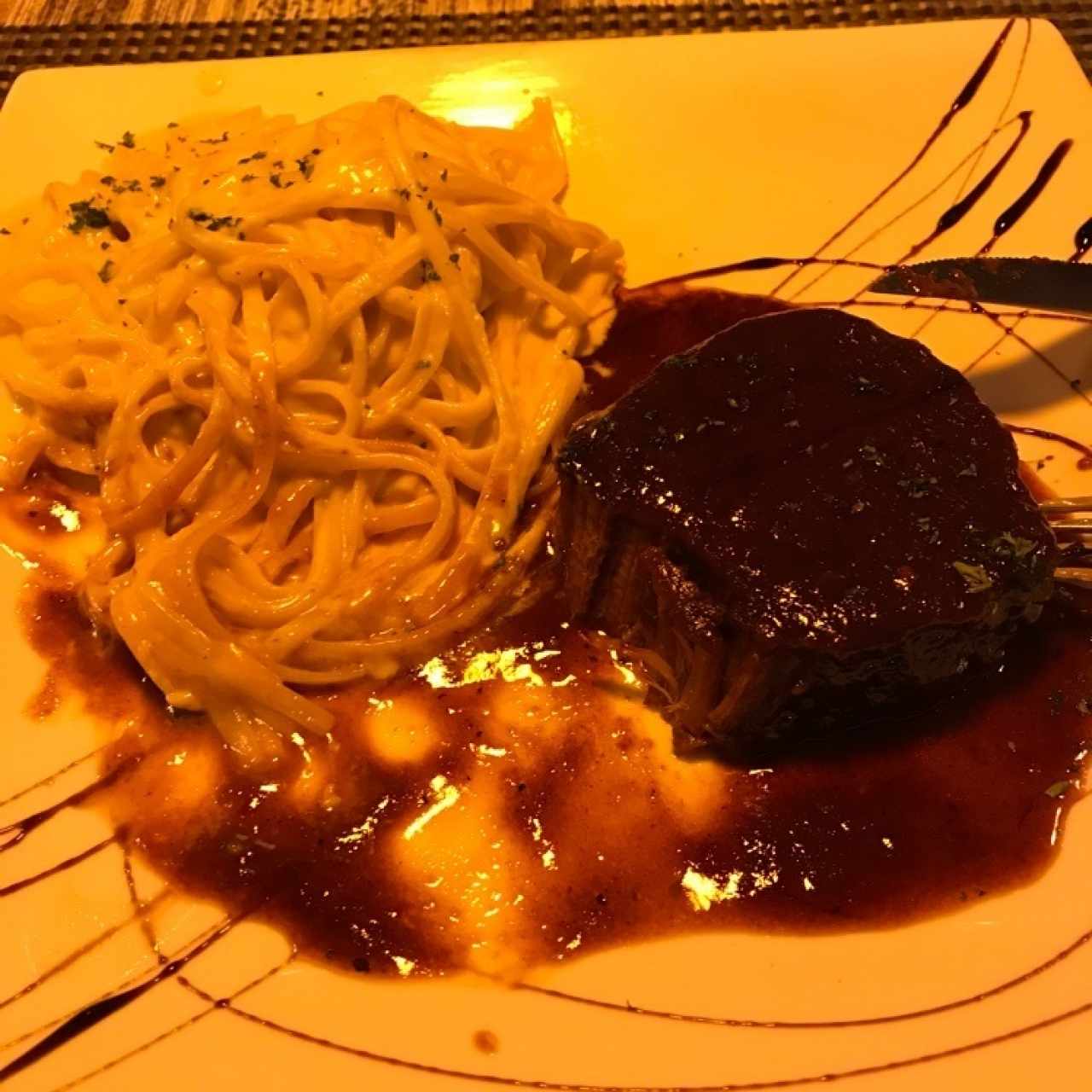 Extracotto con linguinni a la crema