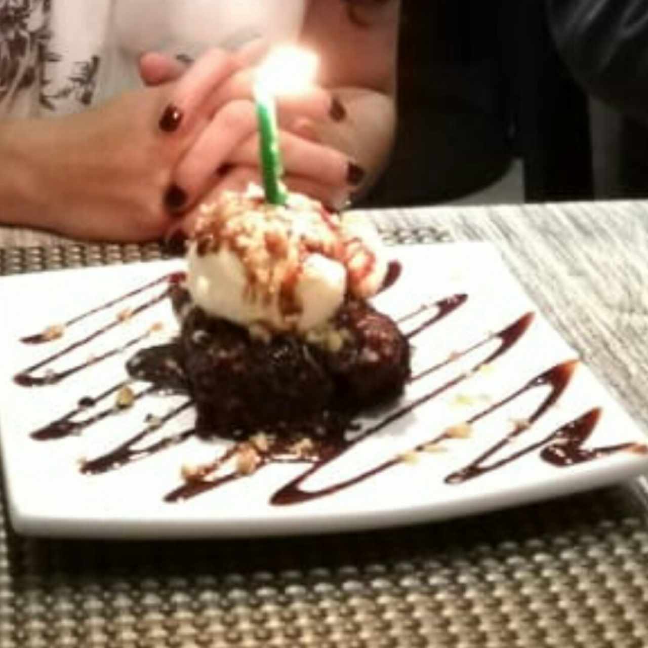 Postres - Brownie con Helado