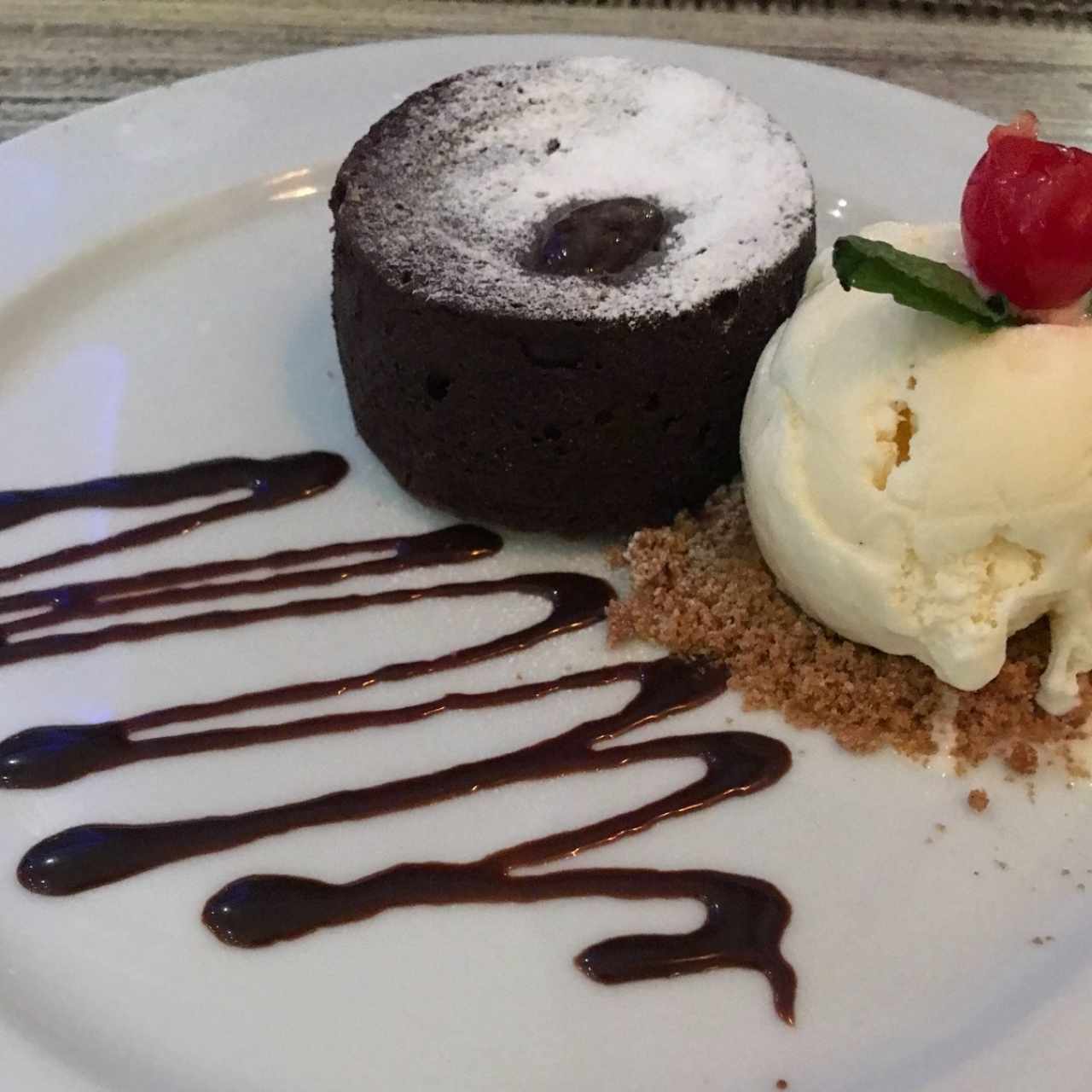Fondant de chocolate con helado de vainilla