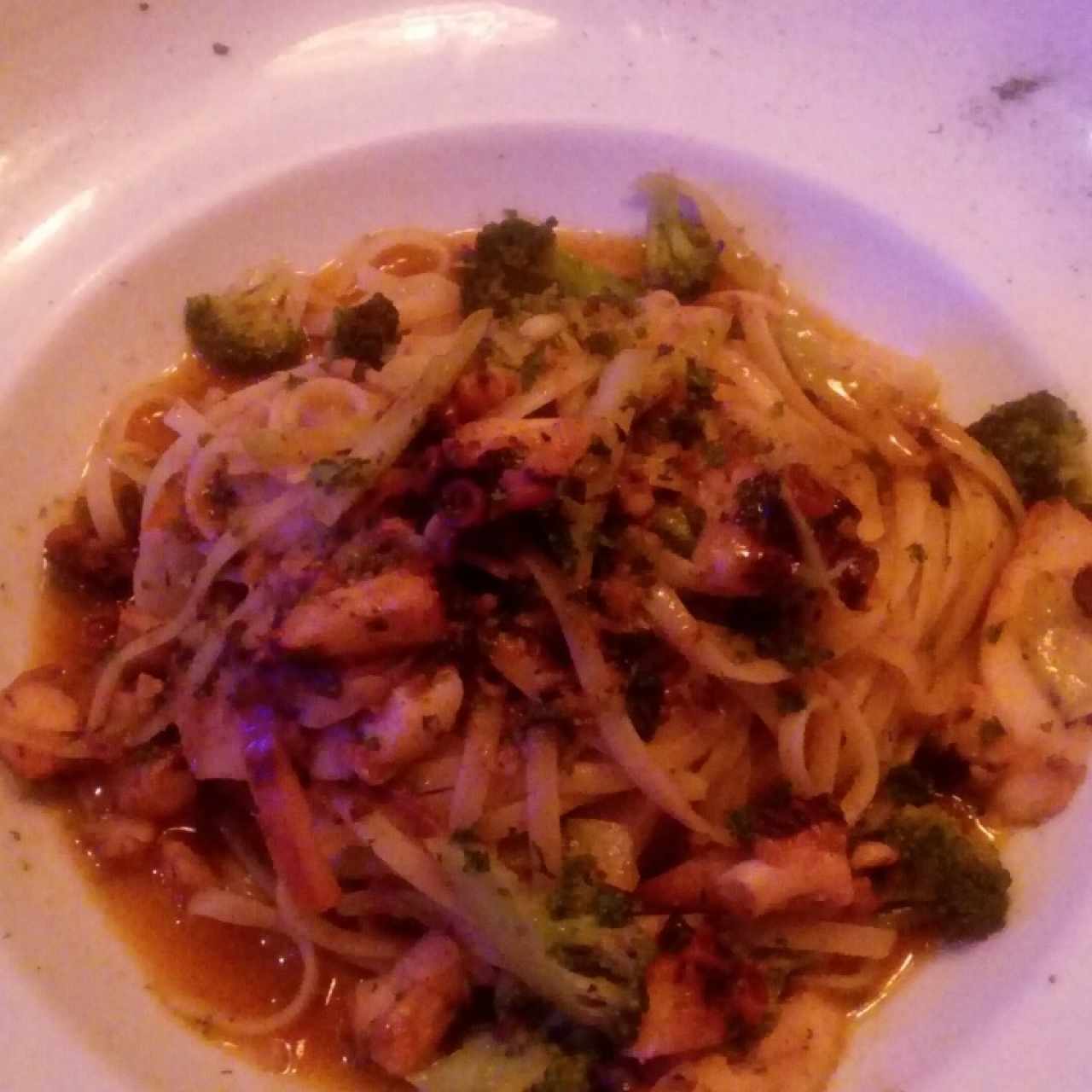 Linguini con Pulpo y Brócoli