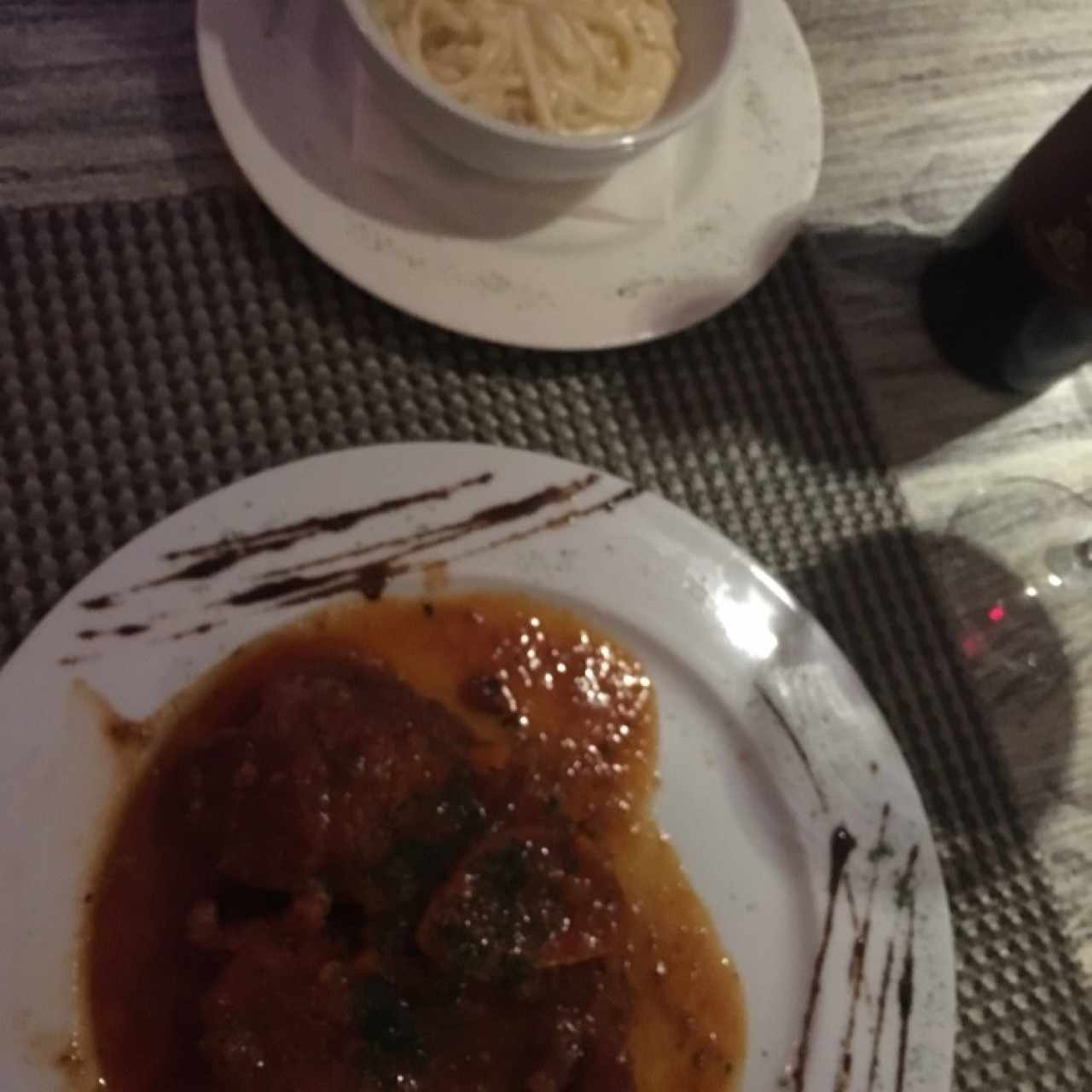 Ossobuco de Res con Linguini a la Crema