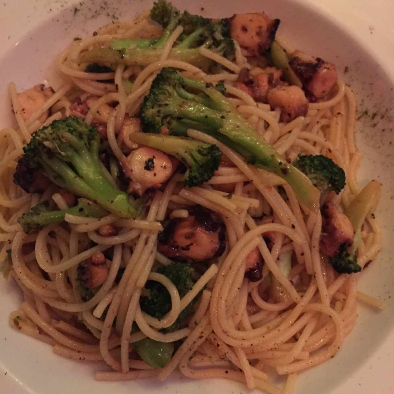 Linguini con Pulpo y Brócoli