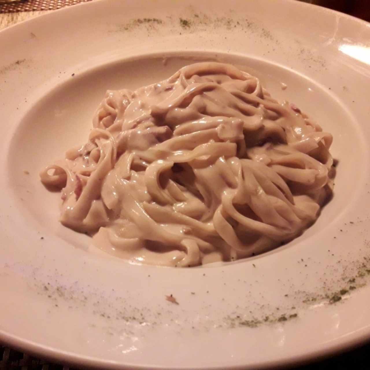 Corte de lomito con pasta a la crema o fetuccine Strega