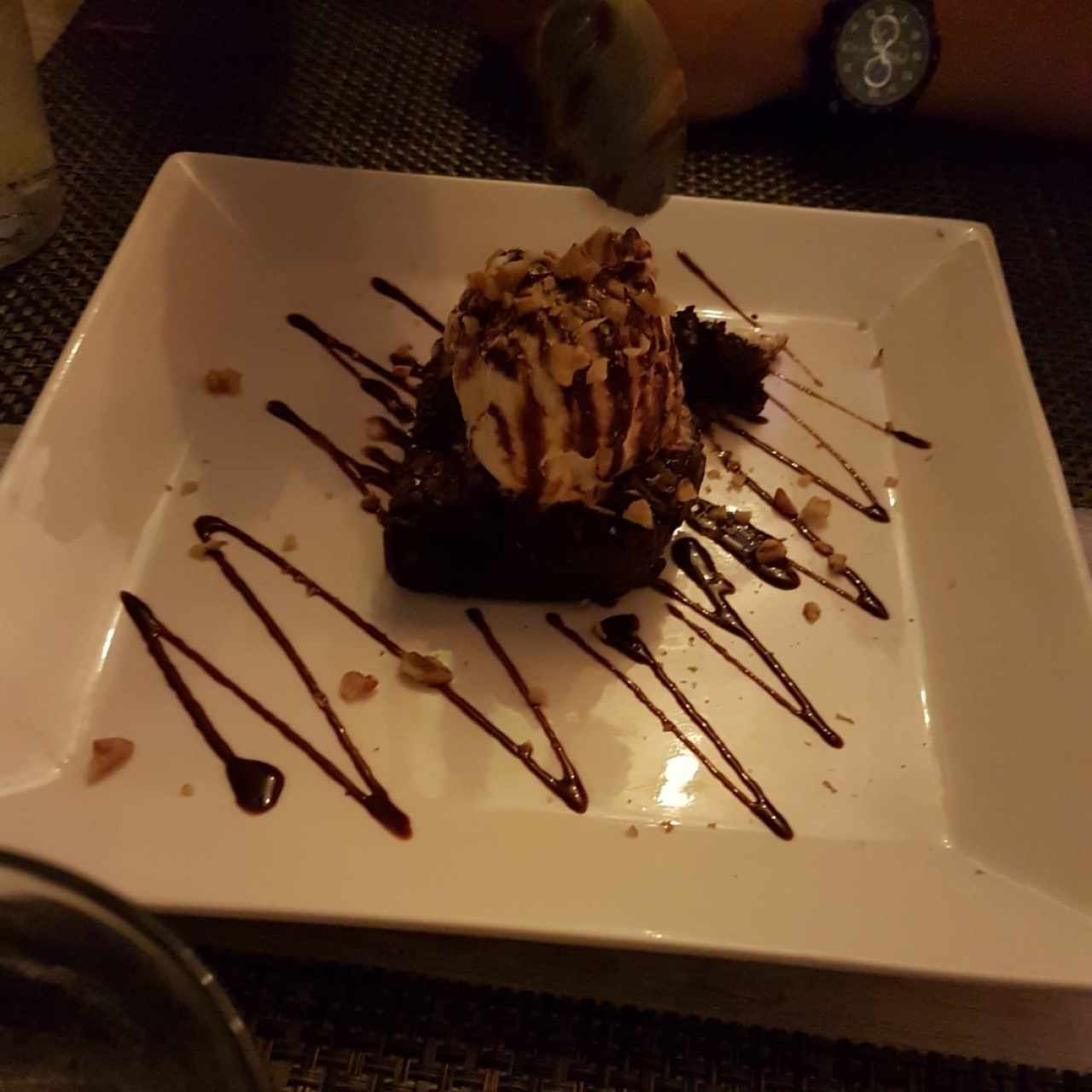 Postres - Brownie con Helado