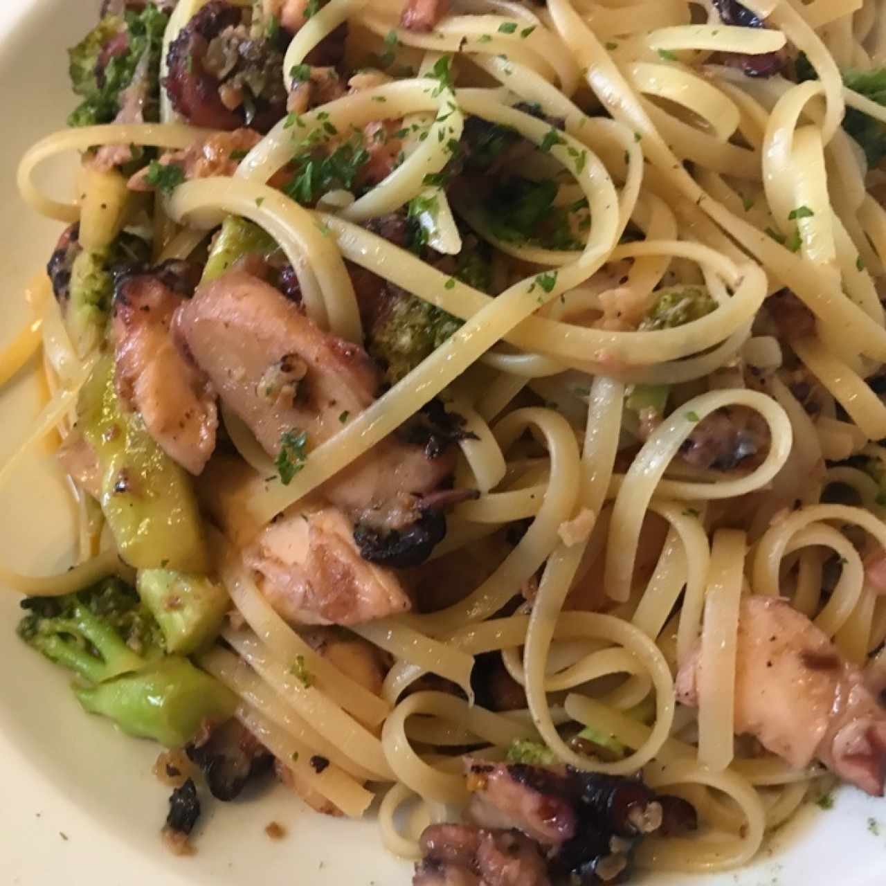 Linguini con Pulpo y Brócoli