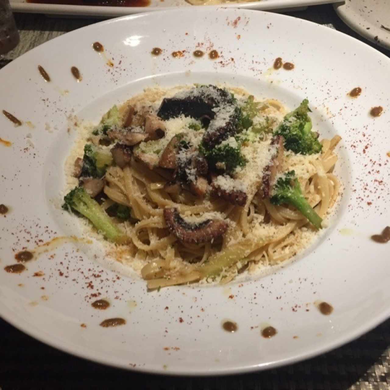 Linguini con Pulpo y Brócoli