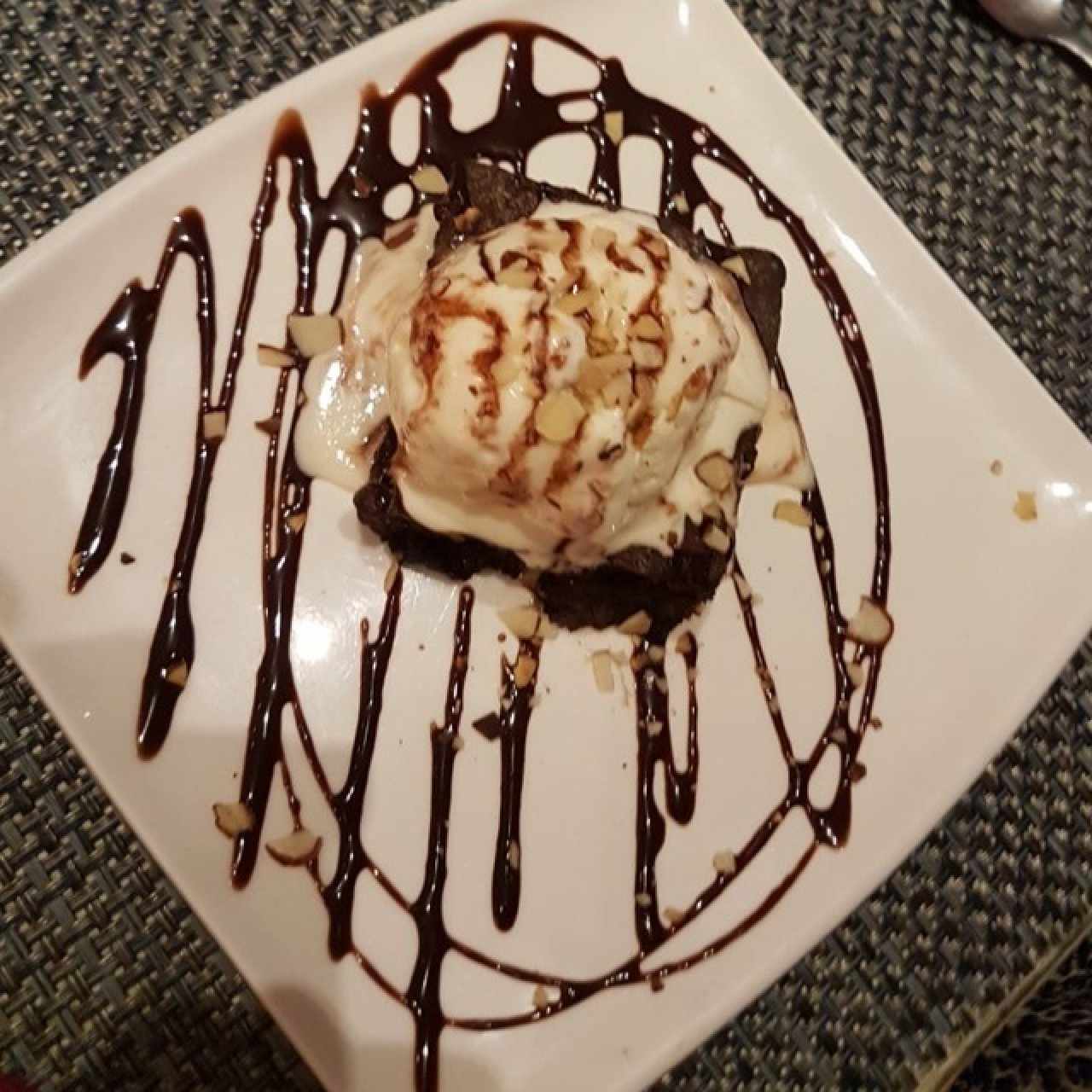 Postres - Brownie con Helado