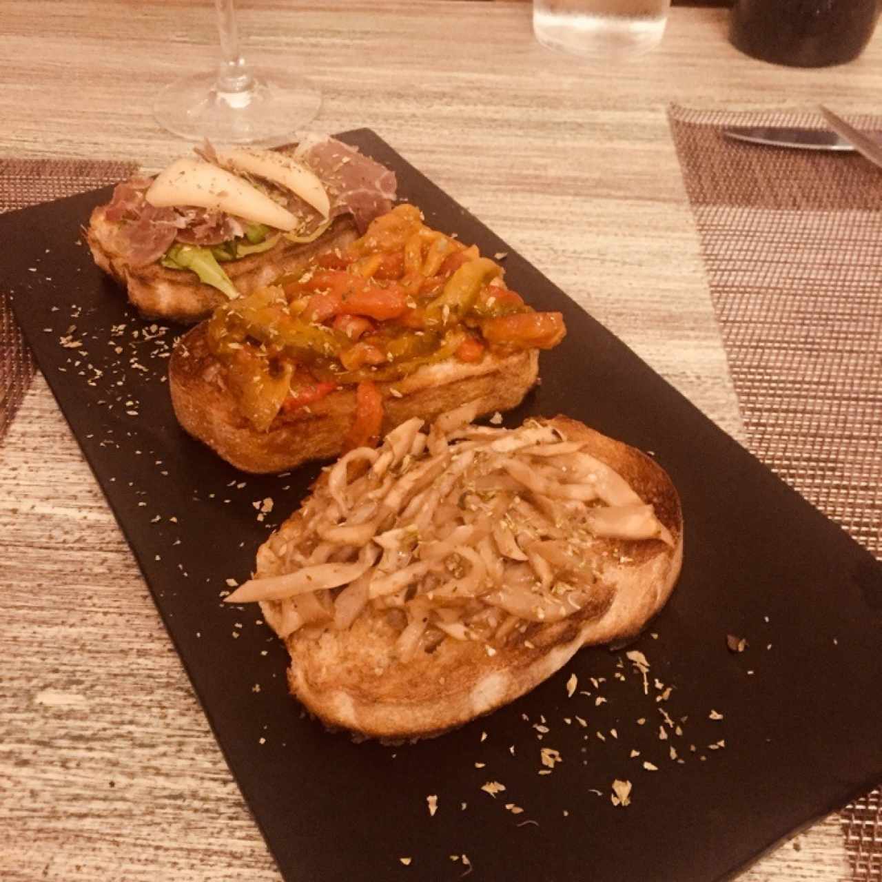 Antipasti - Bruschetta Siciliana