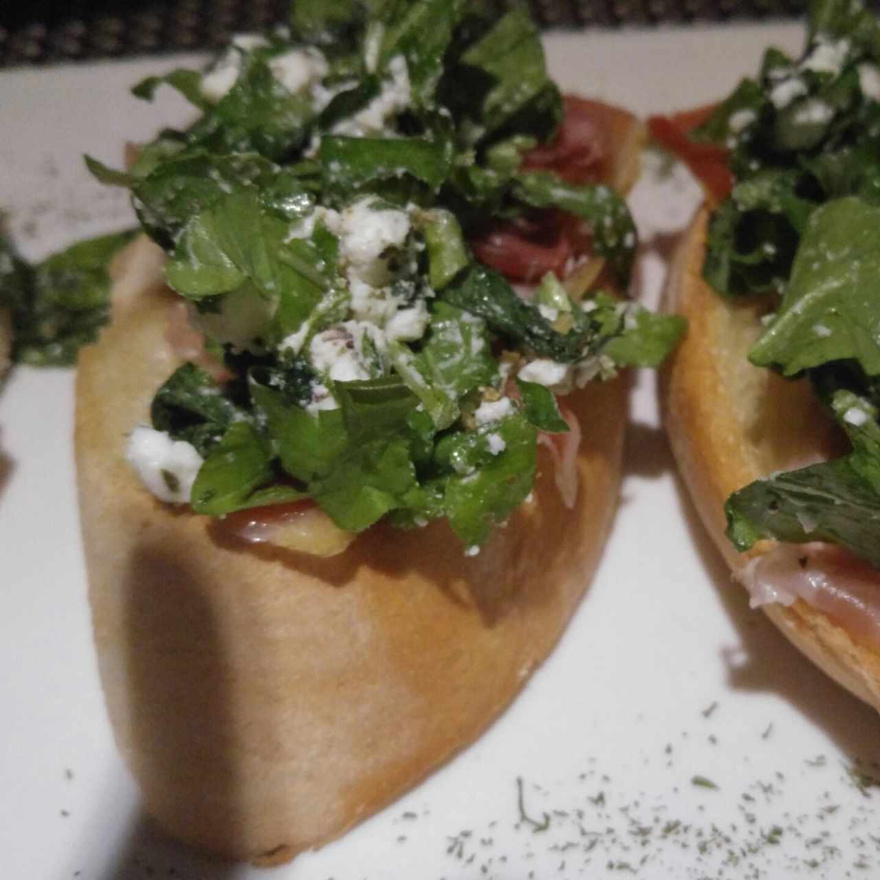 Antipasti - Bruschetta al Caprino