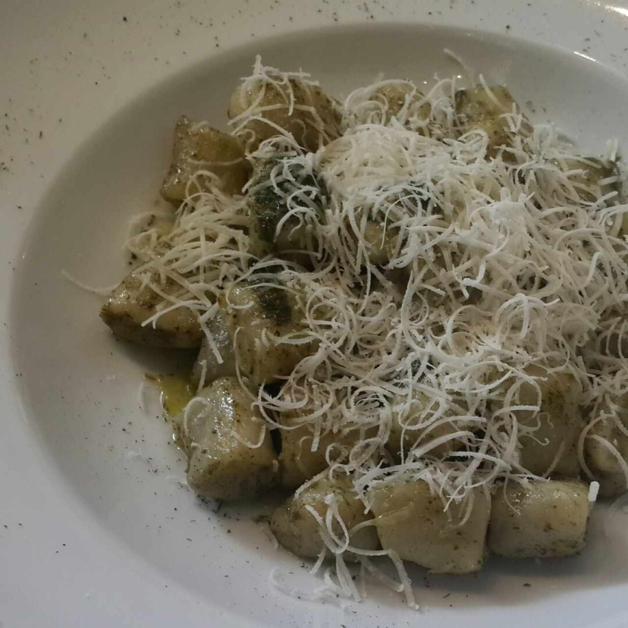 Pastas - Gnocchi Al Pesto