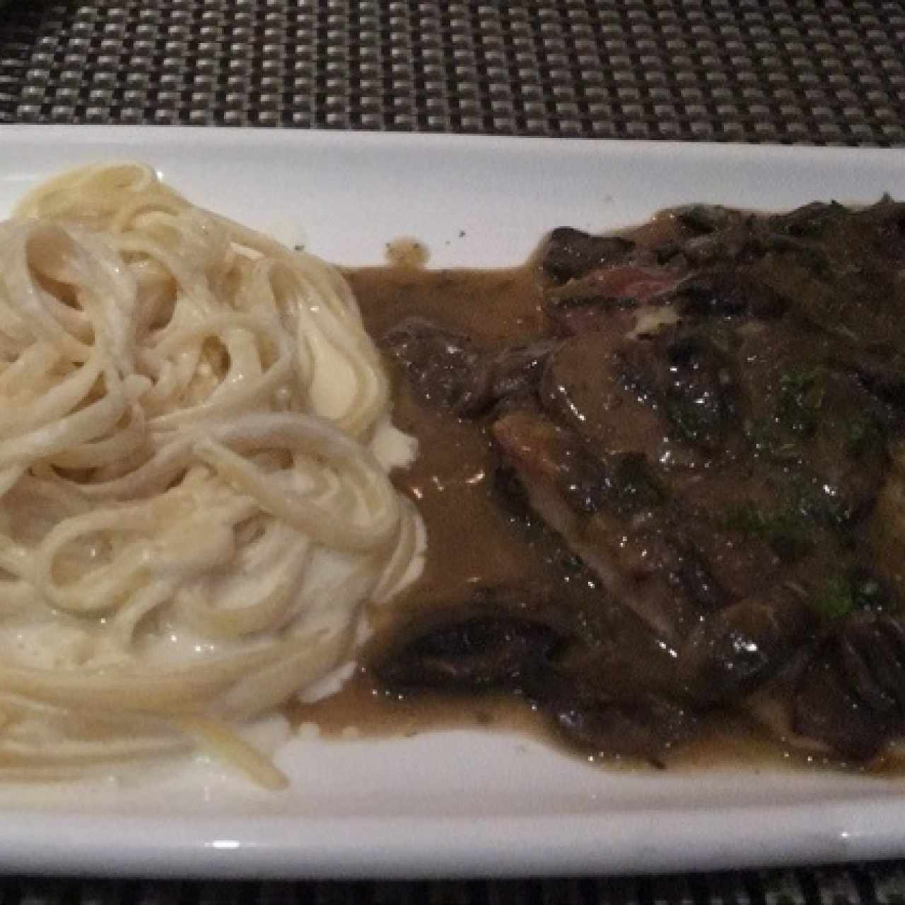 Cotoletta de Pollo a la Parmesana