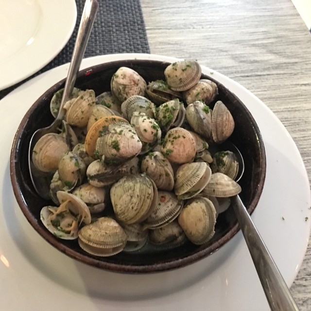 Antipasti - Vongole Al Olio