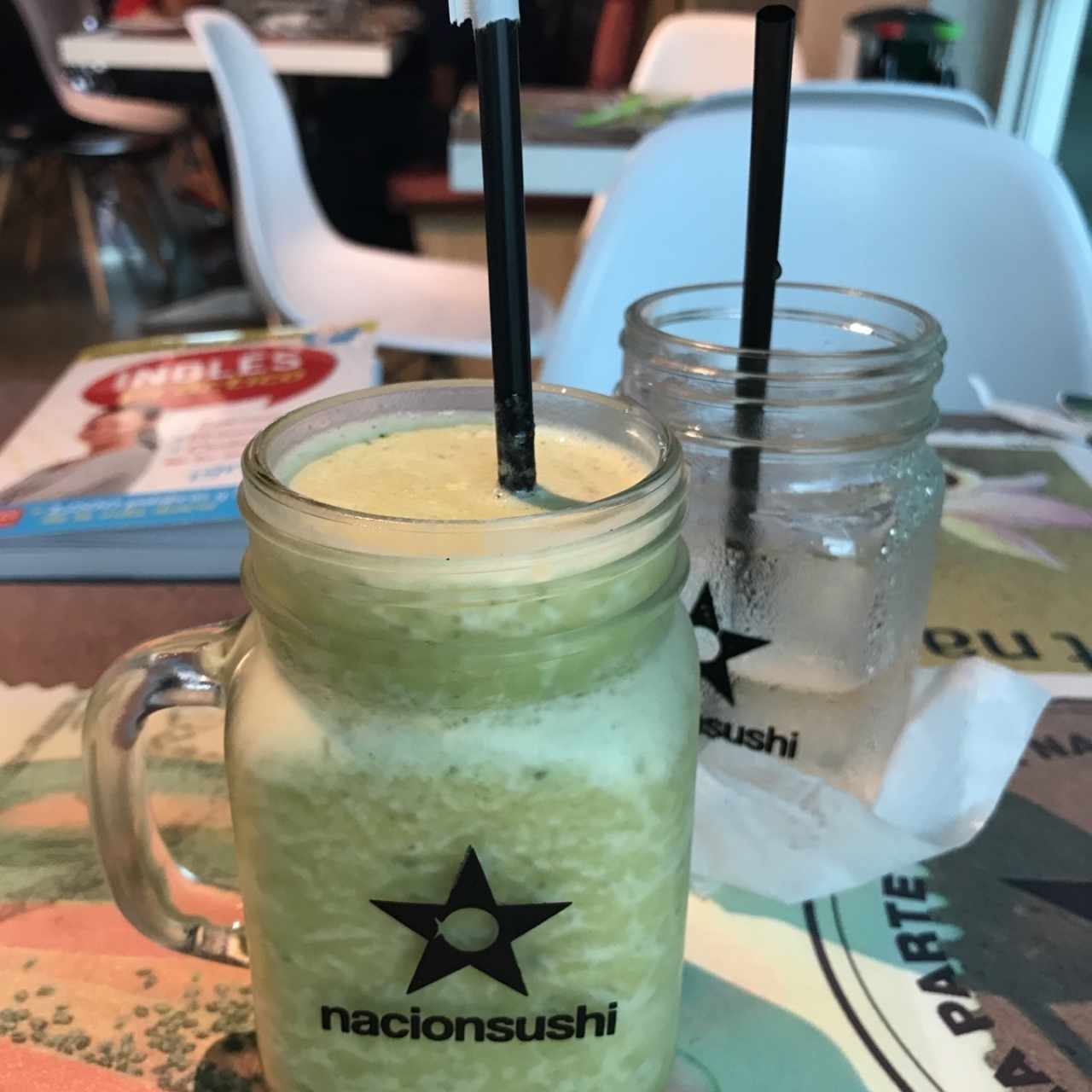 jugo nacion, naranja piña albahaca y miel